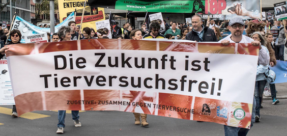 Die Zukunft ist tierversuchsfrei - 400 Personen demonstrieren in Zürich gegen Tierversuche