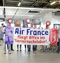 24. April 2013 - Air France: Lautstarker Boykottaufruf am Flughafen Zürich